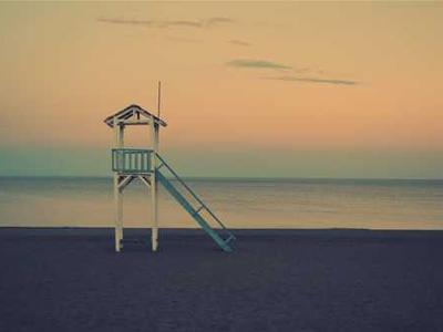 Flash Fiction Fridays: The Light Pierces Bone