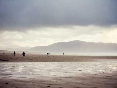 Flash Fiction Fridays: The Light Pierces Bone